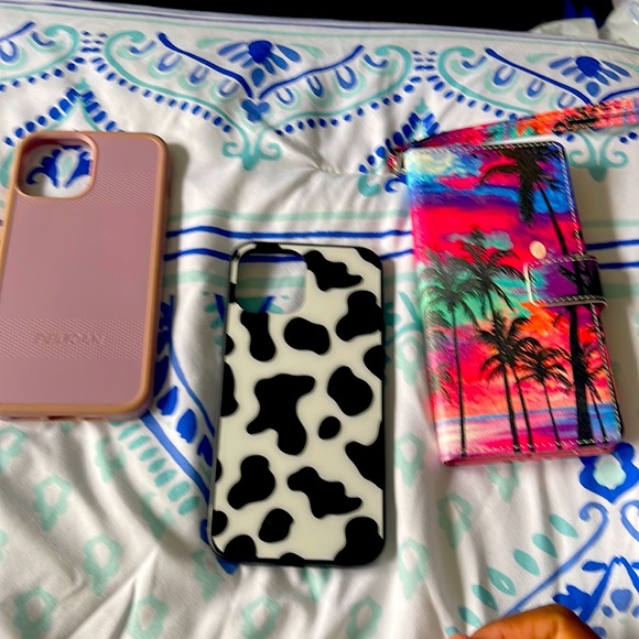 iPhone 12 phone cases - Picture 1 of 6